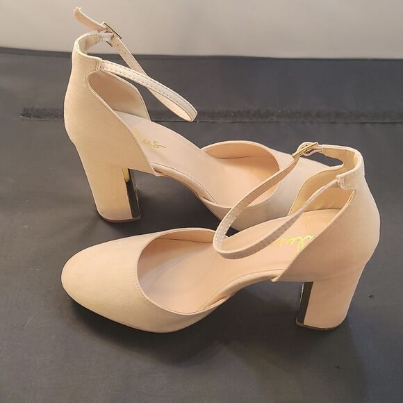 LULUS LAURA ATHLETICA CREAM AND GOLD BLOCK HEELS PUMP - Picture 9 of 16